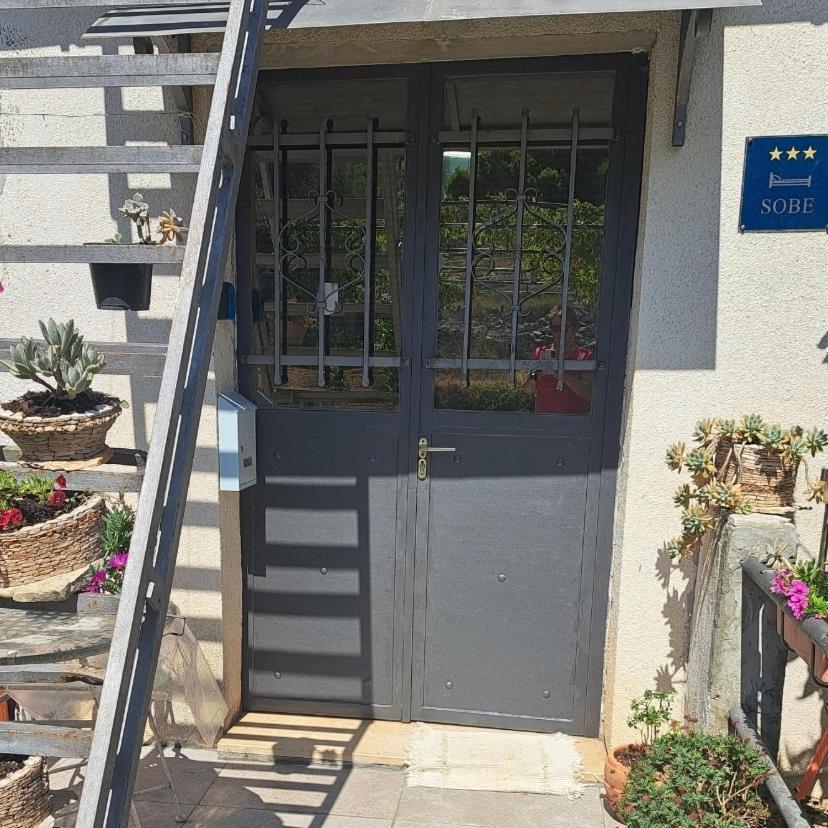 Smjestaj Latica Hotel Vela Luka Bagian luar foto